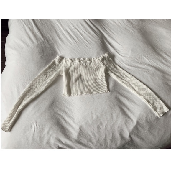 White Ribbed Long Sleeve Crop Top - Picture 2 of 3